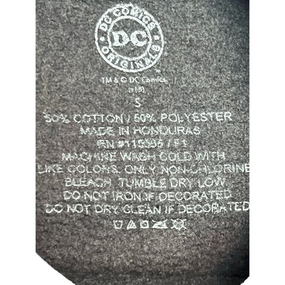 Batman: The Animated Series The Joker Face Card Pullover Sweatshirt - Picture 5 of 6